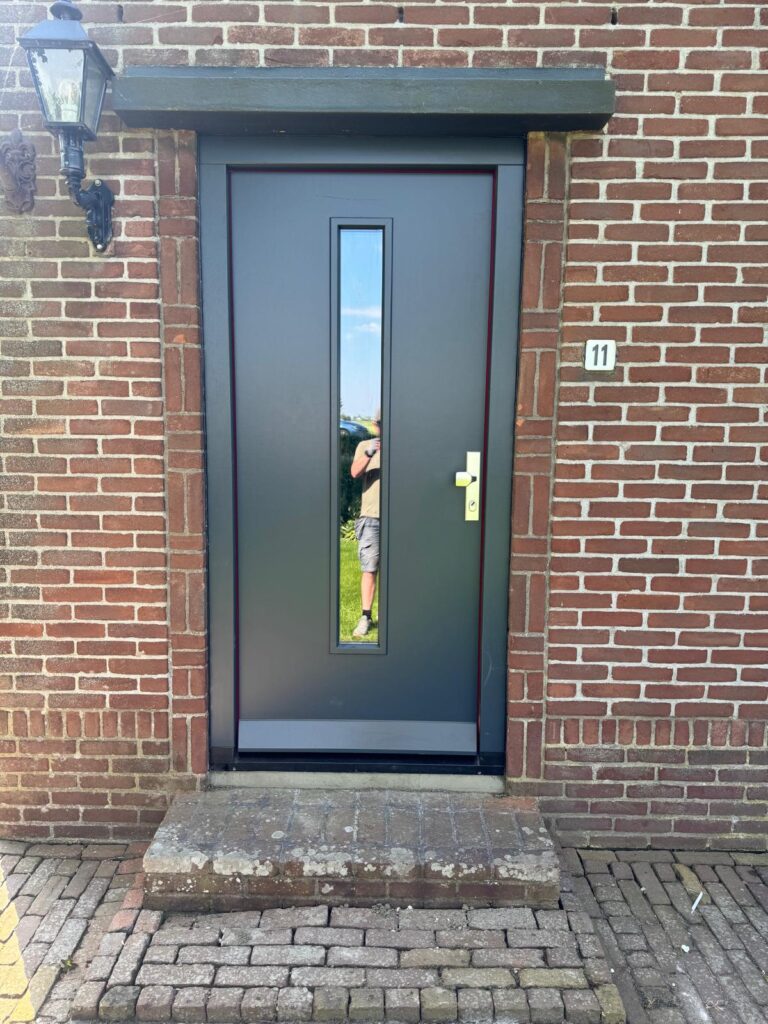 voordeur plaatsen